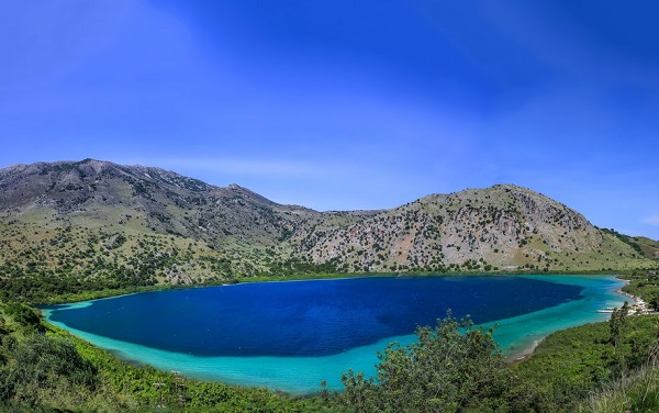 озеро Курнас на острове Крит