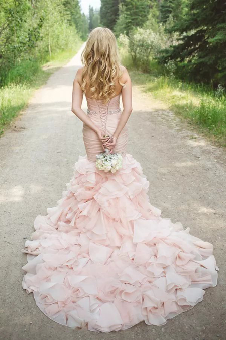розовое свадебное платье силуэта русалка