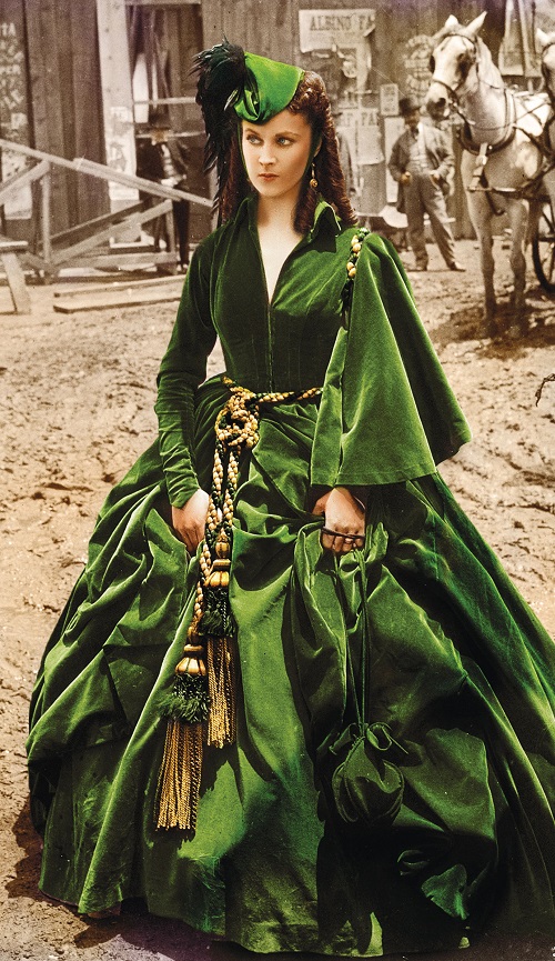 скарлетт в зеленом платье